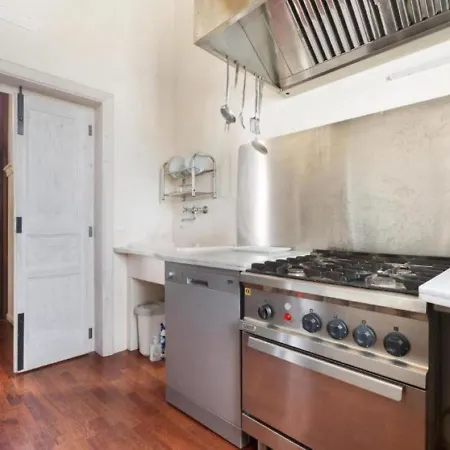 Private With Pool * Merine